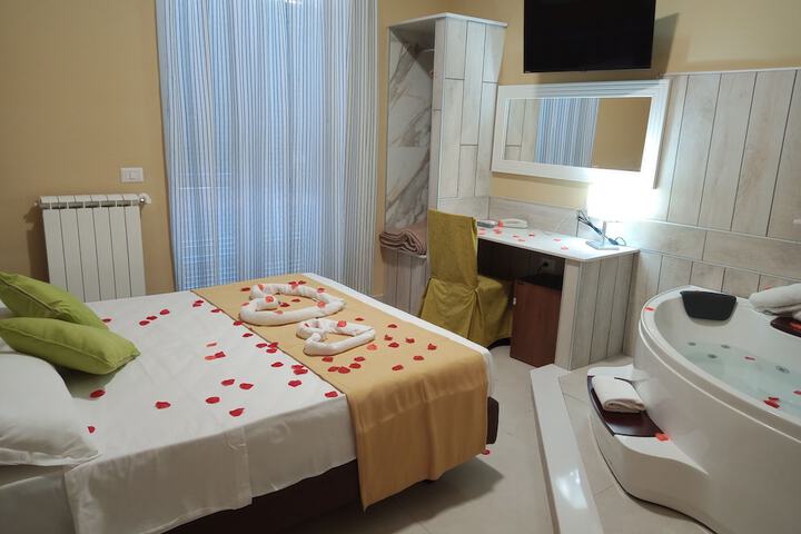 Room 35 of 79