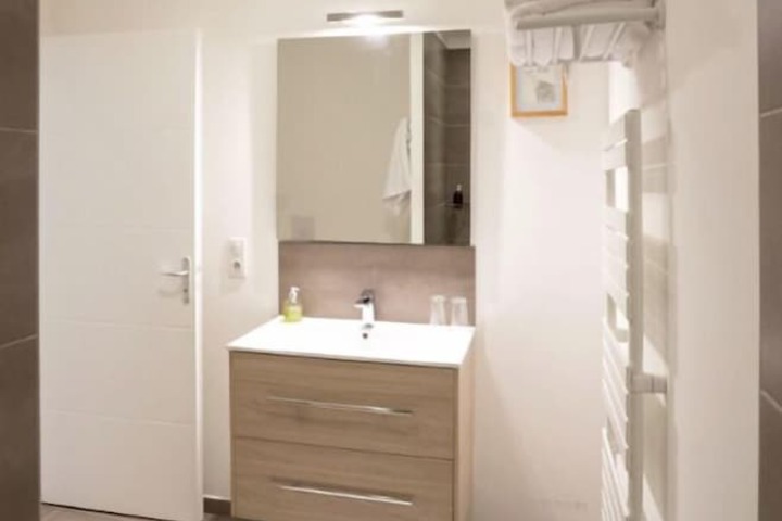 Room 44 of 89