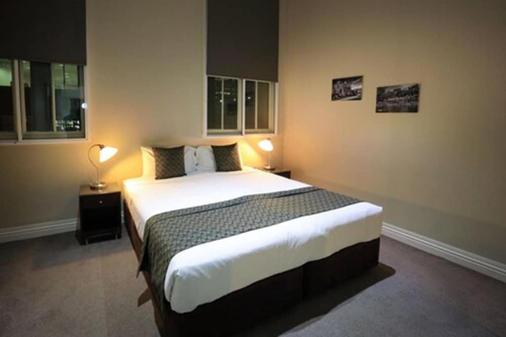 Room 18 of 68