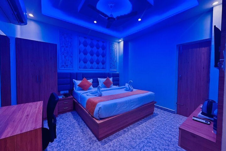Room 9 of 28