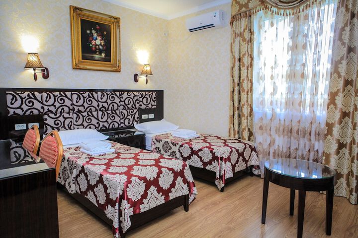 Room 25 of 63