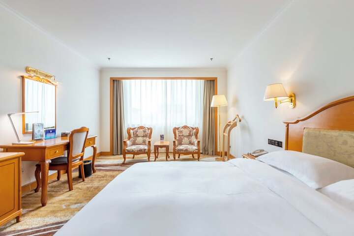 Room 3 of 26