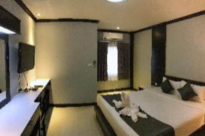 Room 10 of 50
