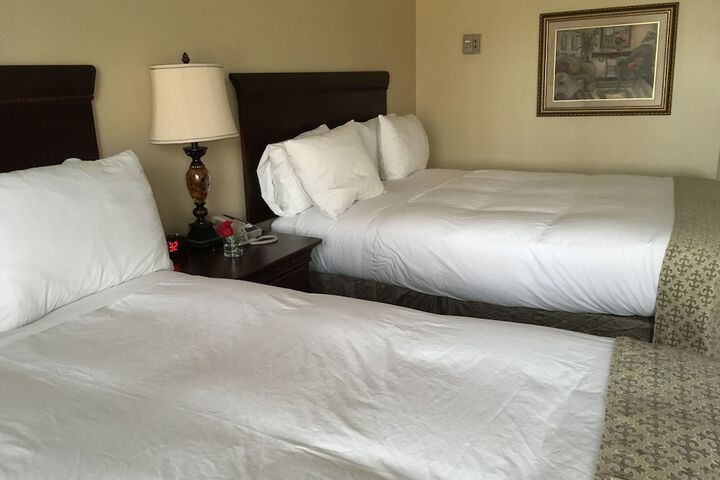 Double Classic King Bed (6 of 6)
