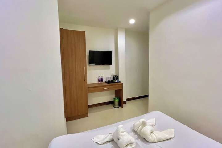Room 76 of 97