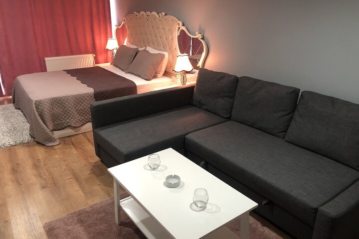 Room 5 of 44