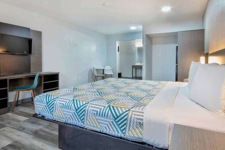 Room 21 of 42