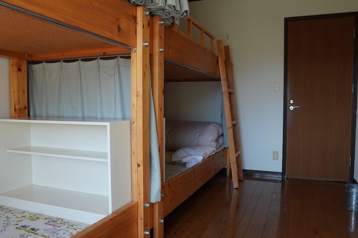 Room 9 of 46