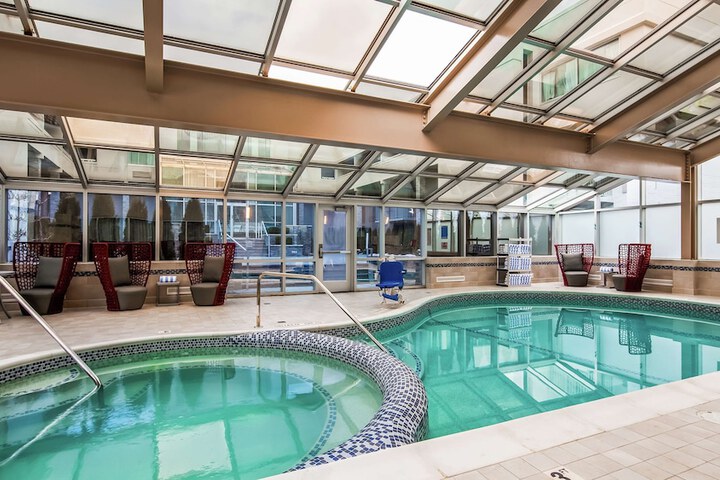 DoubleTree by Hilton Bloomfield Hills Detroit
