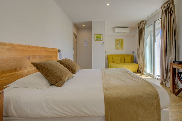 Room 15 of 85