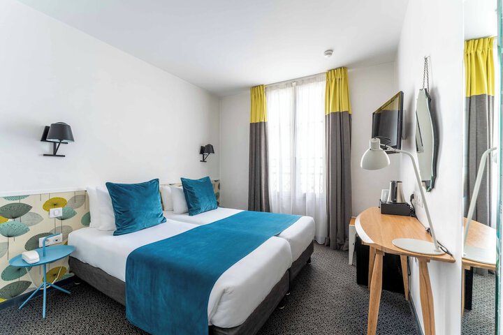 Room 43 of 71