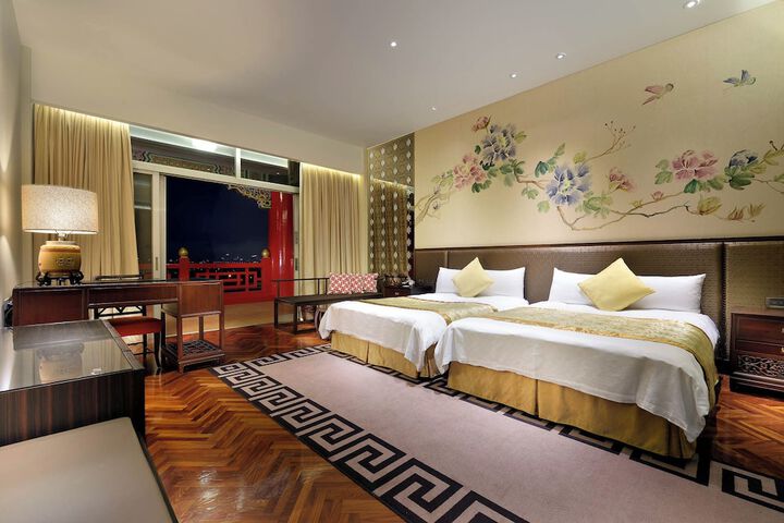 Room 18 of 82