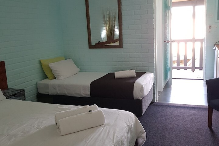 Room 45 of 117