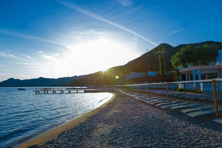 Beach 70 of 77