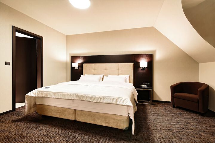 Room 14 of 43