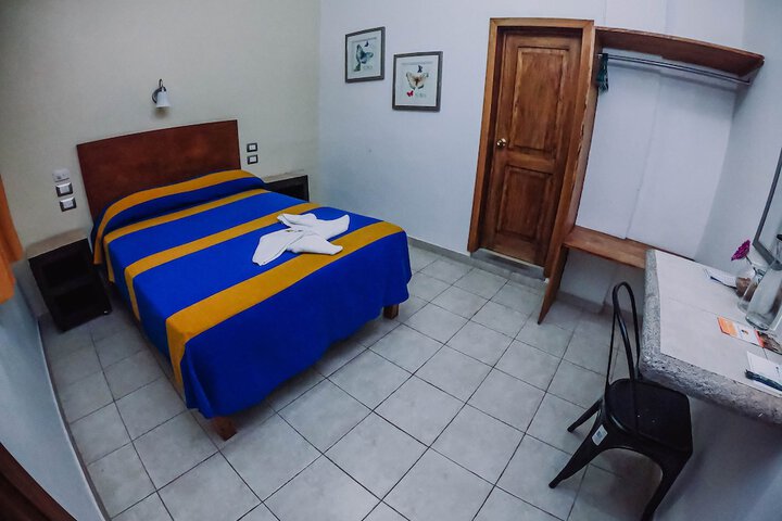 Room 32 of 142