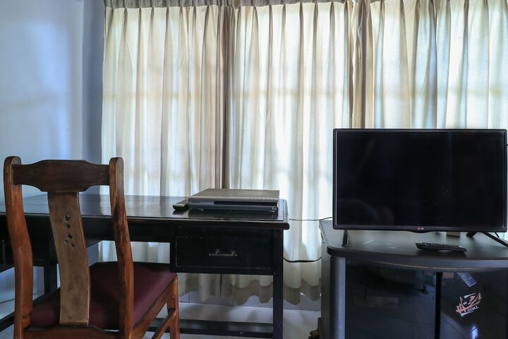 Room 10 of 30