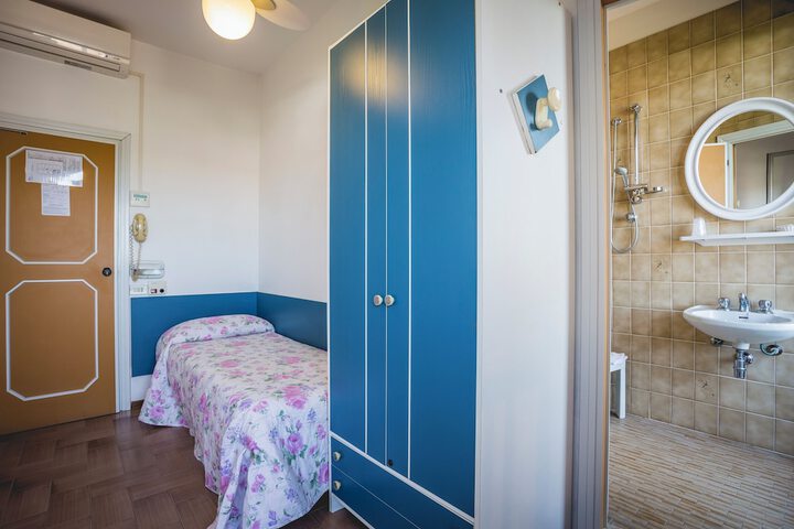 Room 75 of 114