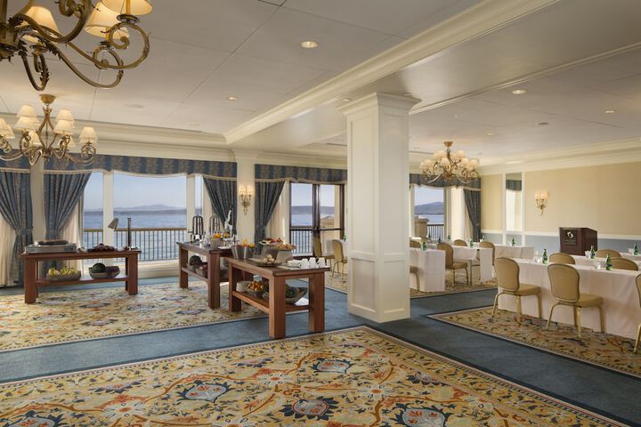 Banquet hall