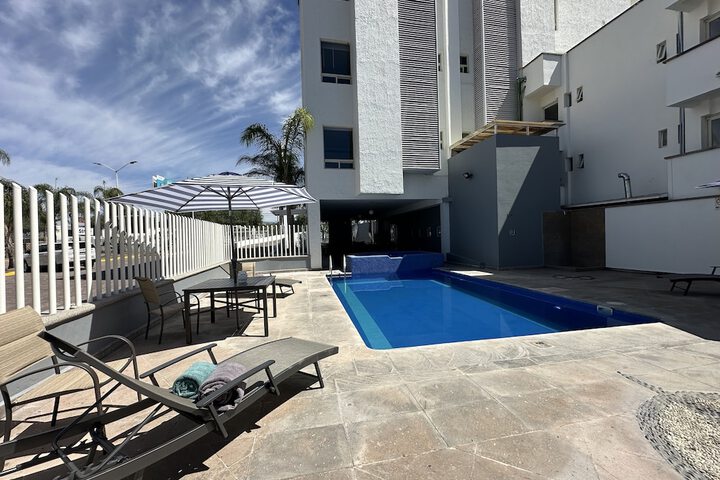 Pool 63 of 166