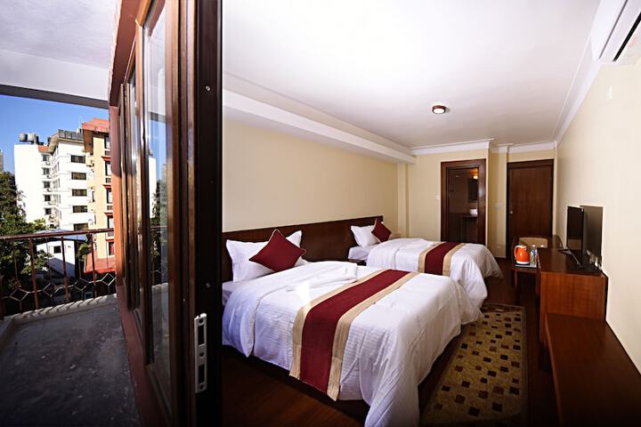 Room 11 of 29