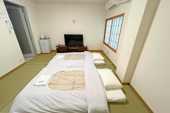 Room 15 of 36