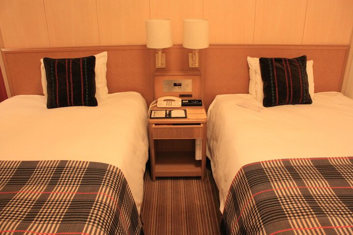 Room 4 of 149