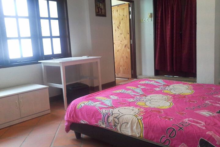 Room 7 of 51