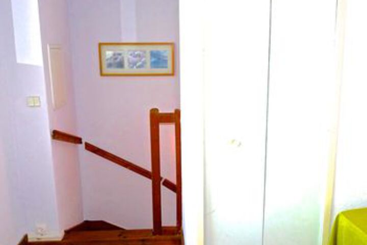 Room 15 of 33