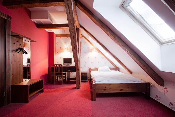 Room 3 of 5