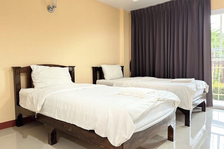 Room 3 of 18