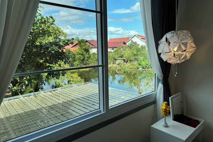 Room 50 of 272