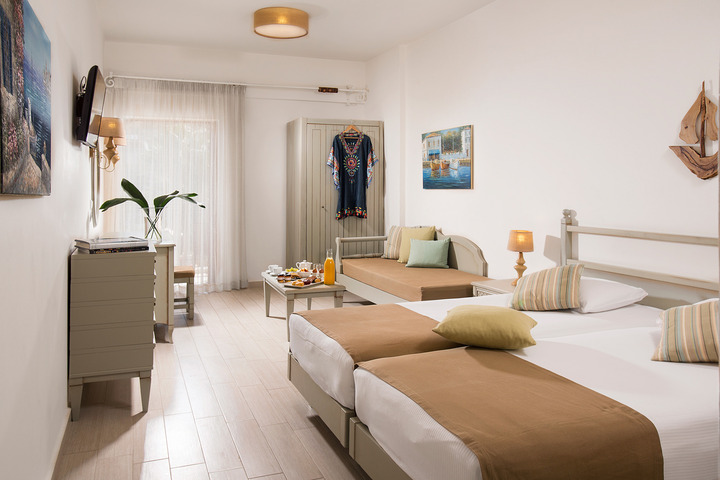 Room 2 of 14