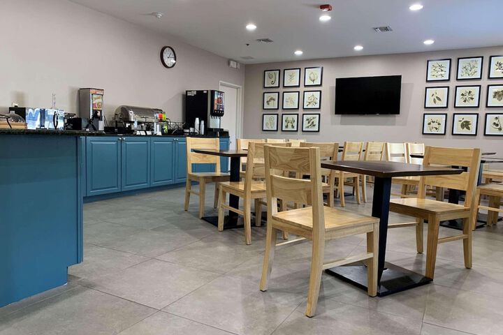Breakfast area
