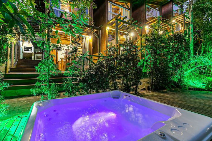 Hot Tub 45 of 94