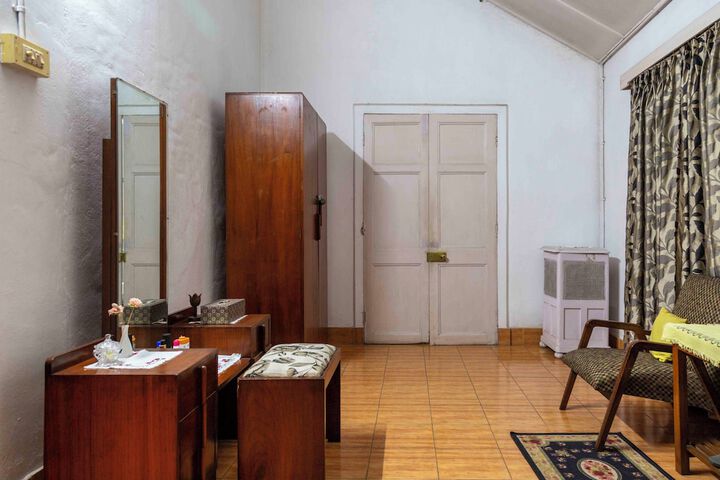 Room 14 of 19