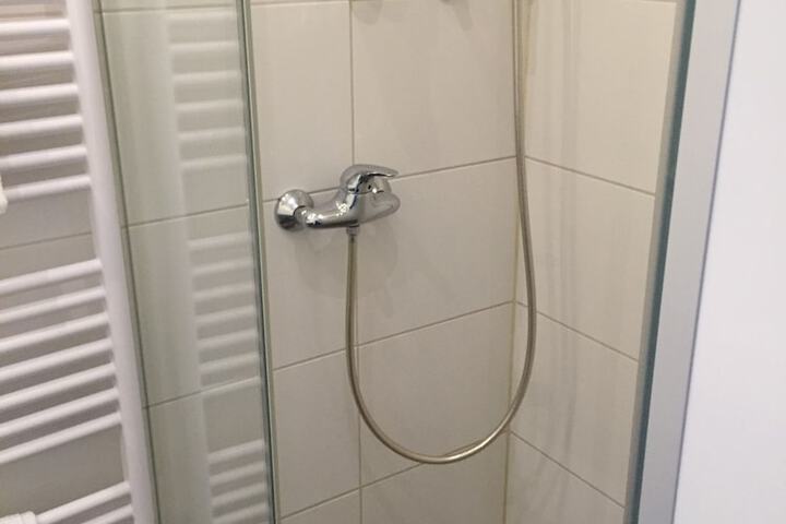Room 42 of 69