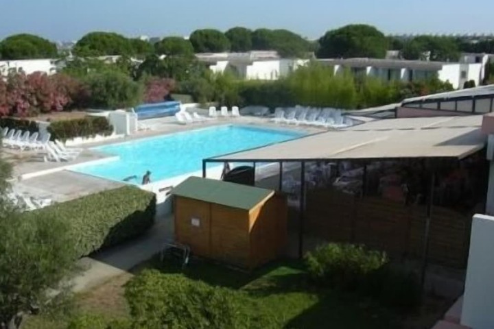 Pools & Facilities