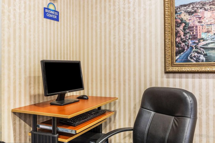 Business Center 43 of 43