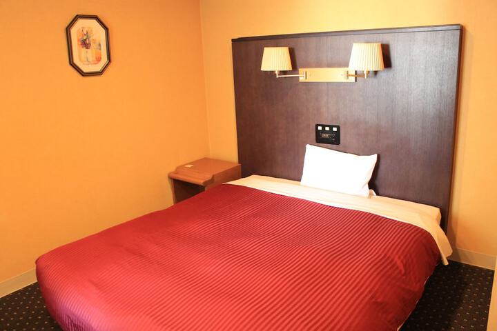 Room 5 of 37