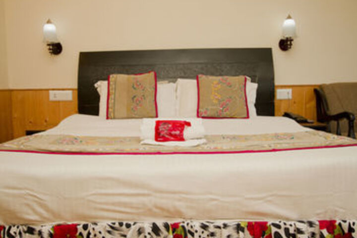 Room 10 of 25