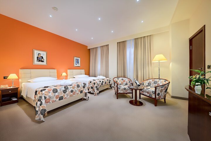 Room 17 of 69