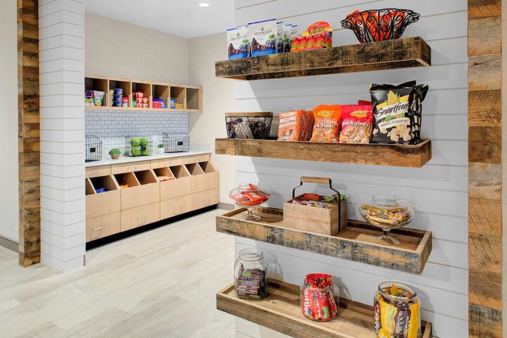 Snack bar
