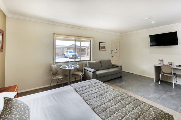 Room 14 of 43