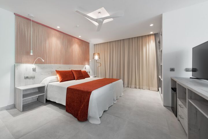 Room 11 of 55
