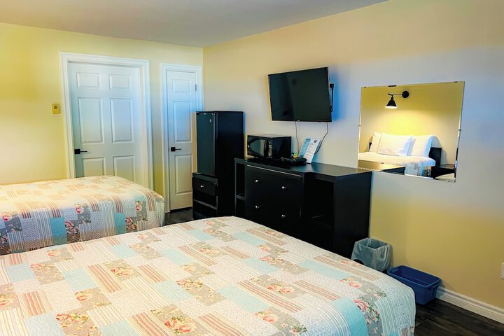 Room 4 of 19