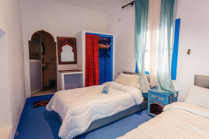 Room 7 of 51