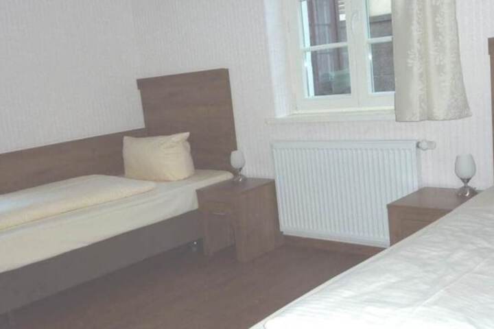 Room 11 of 39