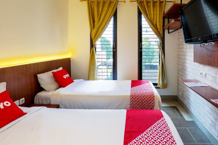 Room 14 of 33