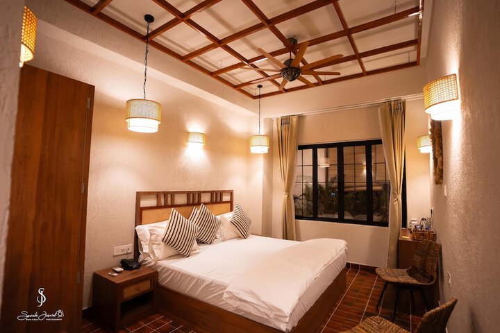 Room 5 of 37